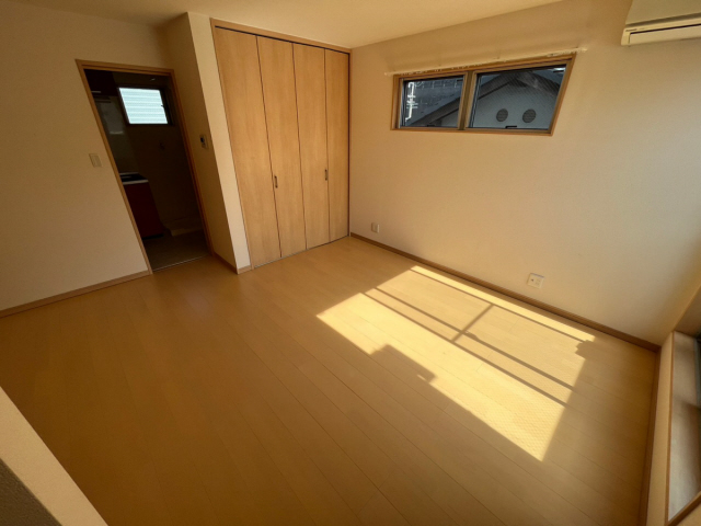 アクロス芦屋西アパートメントIIの居間写真