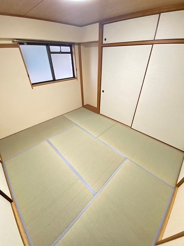 レジェンダリー小松の居間写真