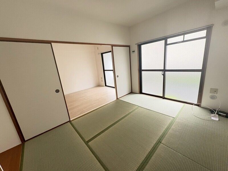 西宮エバーグリーンの居間写真