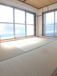 辻川マンションの居間写真
