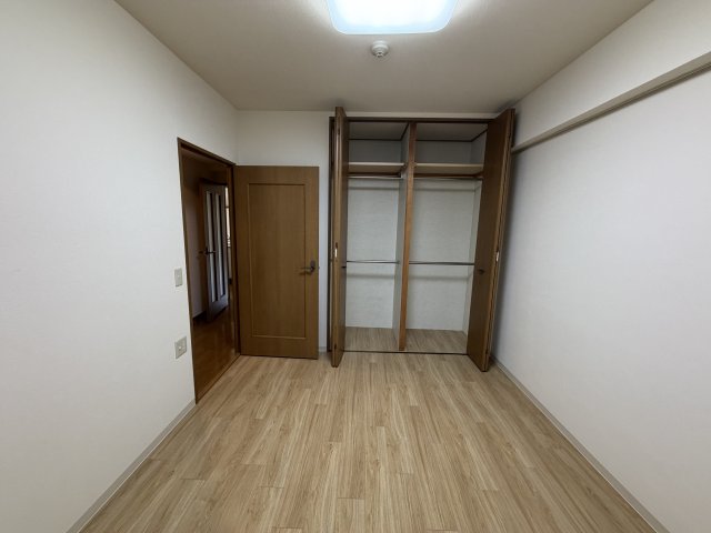 芦屋ハイツ翠ヶ丘の居間写真