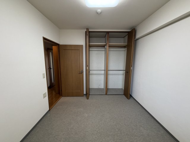 芦屋ハイツ翠ヶ丘の居間写真