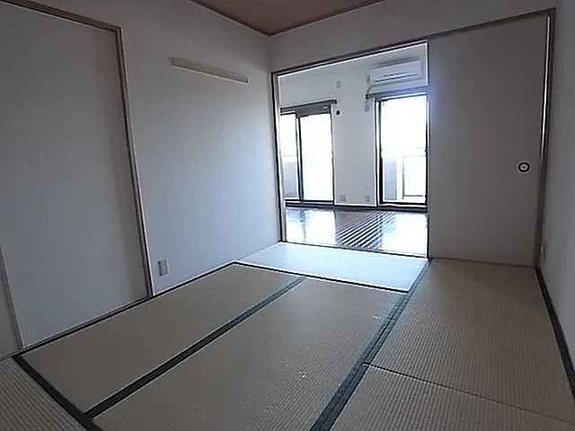 サウスパレス芦屋の居間写真