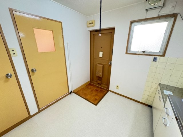 西灘マンションの玄関写真