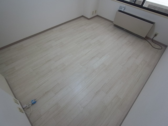 元町アーバンライフの居間写真