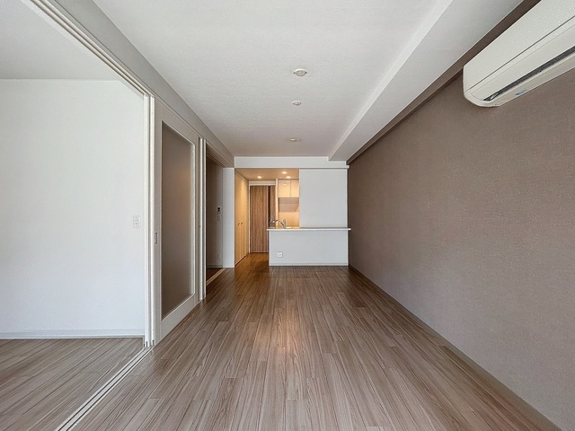クロスレジデンス神戸元町の居間写真