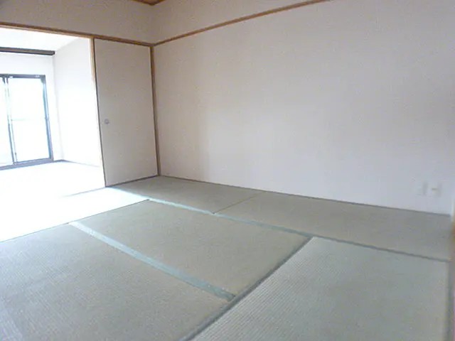 アーデンコート住吉川の居間写真