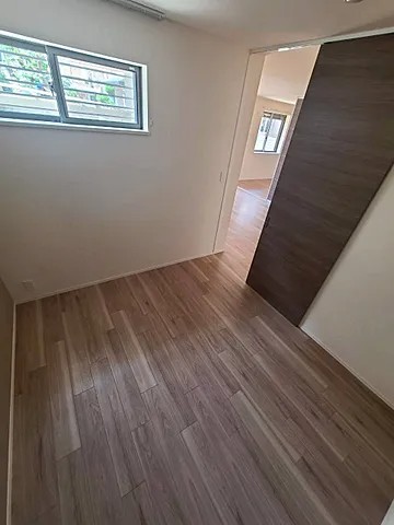 プリーマ甲風園の居間写真