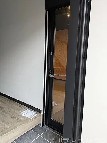 ティエール鳴尾の玄関写真