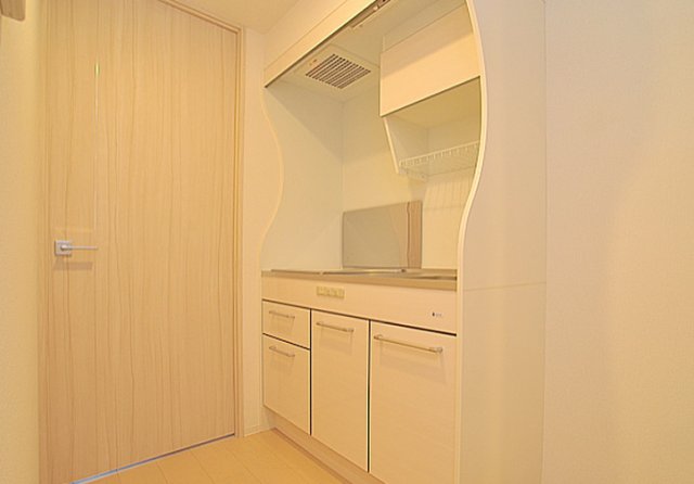 セレニテ神戸元町のキッチン写真