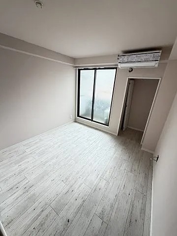 Le FIELD 002の居間写真
