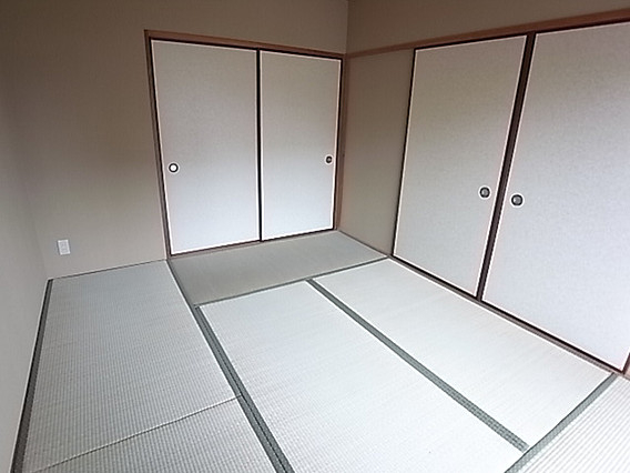ハートランド甲南の居間写真