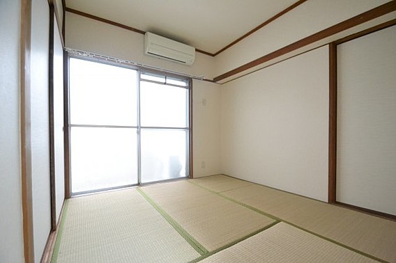 六甲アビタシオンの居間写真