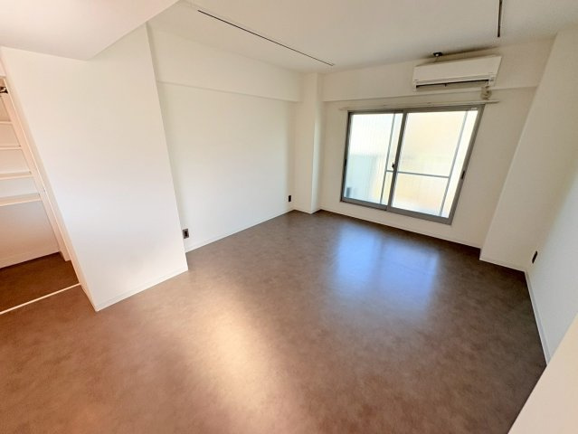 BELLTREE岡本山手の居間写真