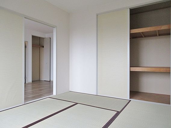 ルミエールの居間写真