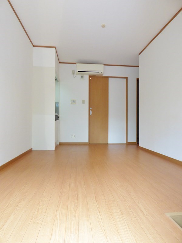 本山北町ハイツの居間写真