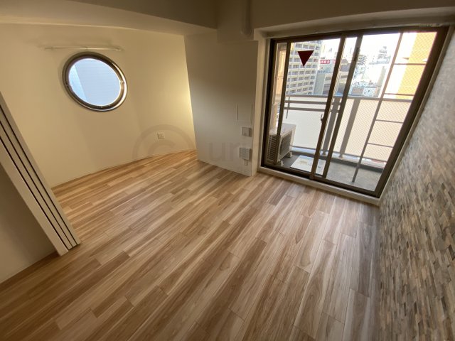 セレニテ神戸元町クレアの居間写真