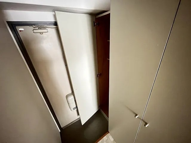 ハイネス生田の玄関写真