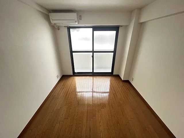 ハイネス生田の居間写真