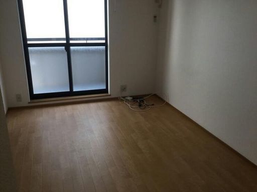 フローラ六甲の居間写真