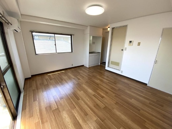 芦屋フラットの居間写真