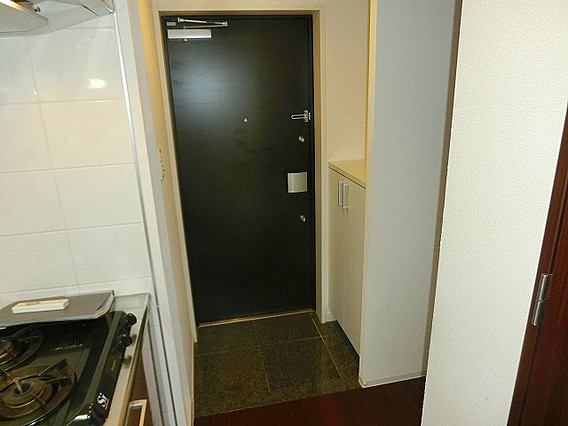 レジュールアッシュ神戸元町の玄関写真