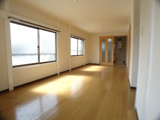 カーサ住吉山手の居間写真