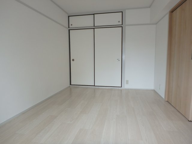 サニーライフ住吉の居間写真