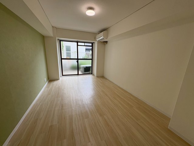 クレアドル芦屋西の居間写真