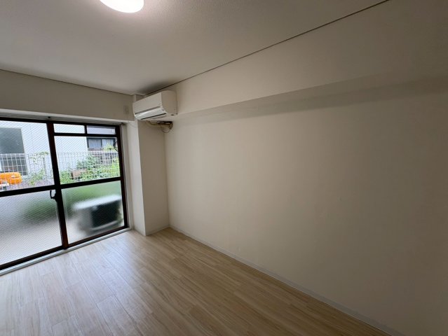 クレアドル芦屋西の居間写真