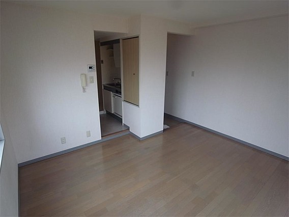 エイエムハイツの居間写真