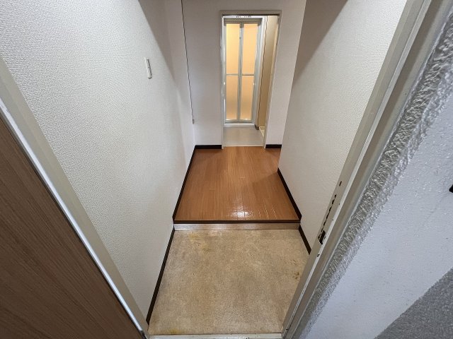 進藤ビルの玄関写真