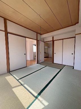 ブルク石本の居間写真