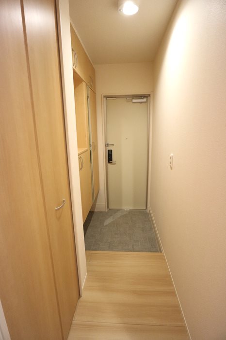 EVISTAGE甲子園の玄関写真