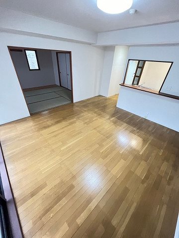 マンションヴィーガの居間写真