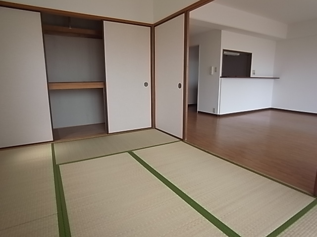 マンションヴィーガの居間写真