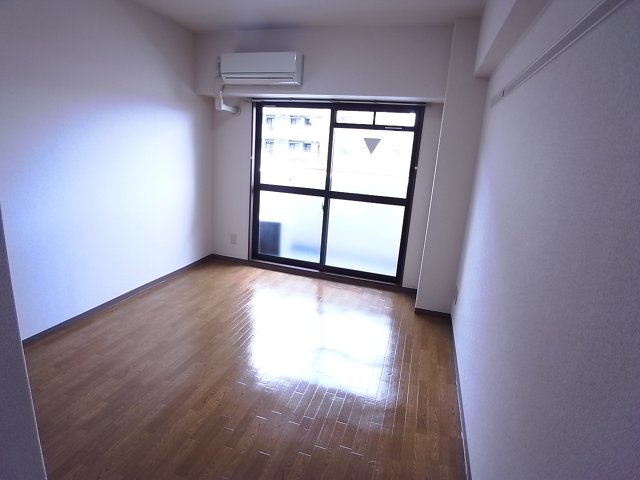 グランデアステール芦屋の居間写真