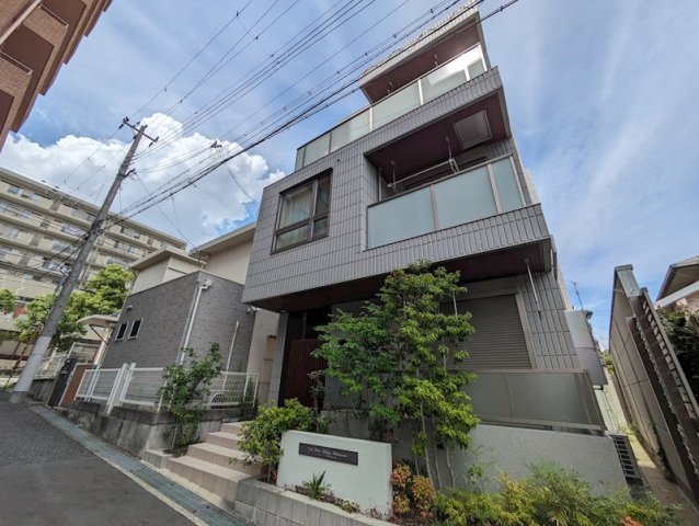 トロワレーブ御影城ノ前