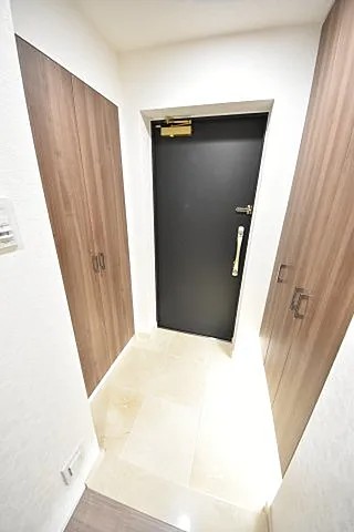 リーガル神戸三宮2の玄関写真