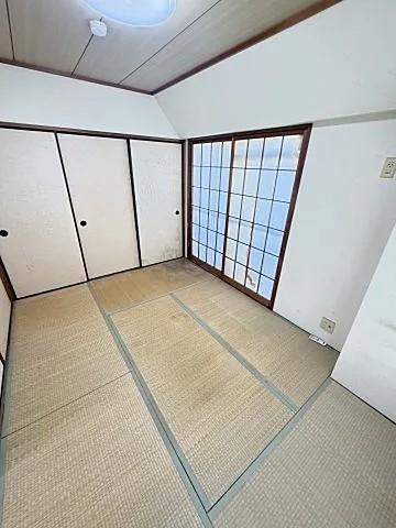 ヴィラコート三宮の居間写真