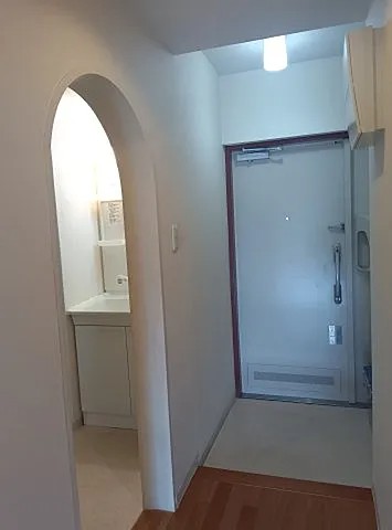 岡本センチュリーマンションの玄関写真