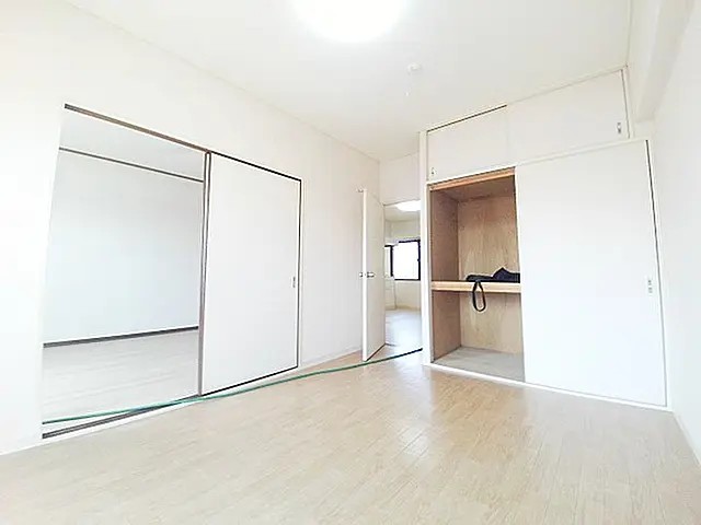 ビューライフ六甲の居間写真