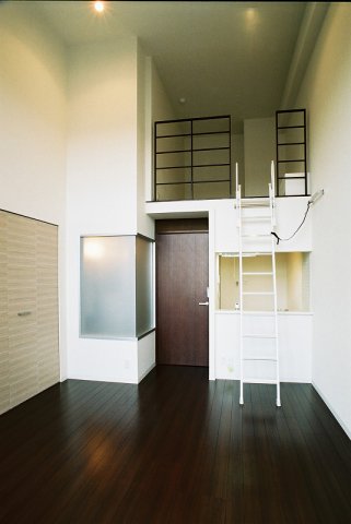 W.O.B ROKKOHMICHIの居間写真