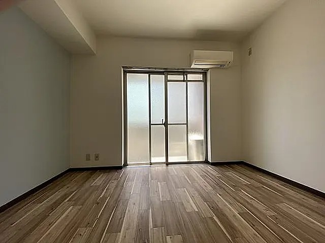 ベルグリーン熊内の居間写真