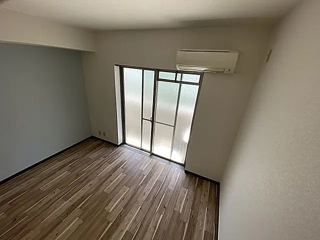 ベルグリーン熊内の居間写真