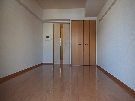 プレサンス神戸駅前グランツの居間写真