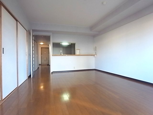 ウルム西宮の居間写真