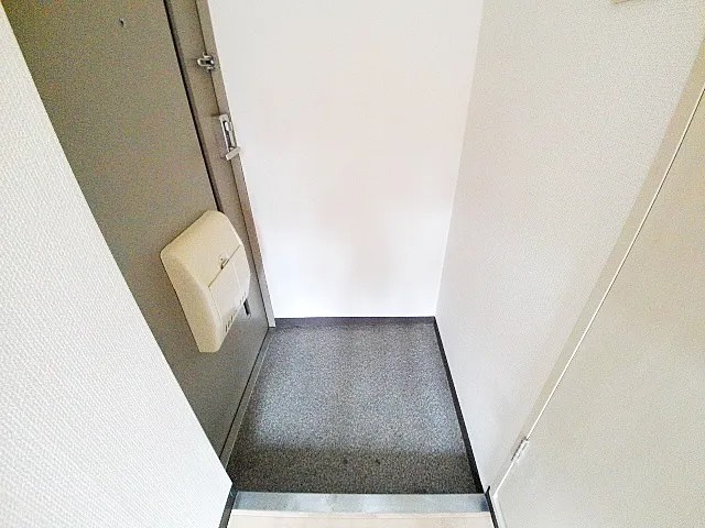 SES本山ハイツの玄関写真