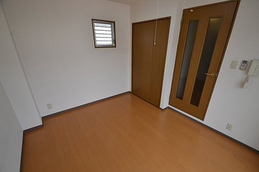 グレースハイツ六甲の居間写真
