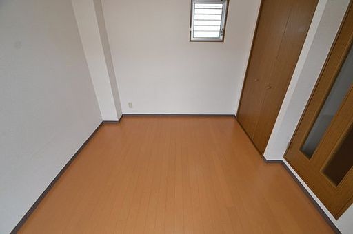 グレースハイツ六甲の居間写真